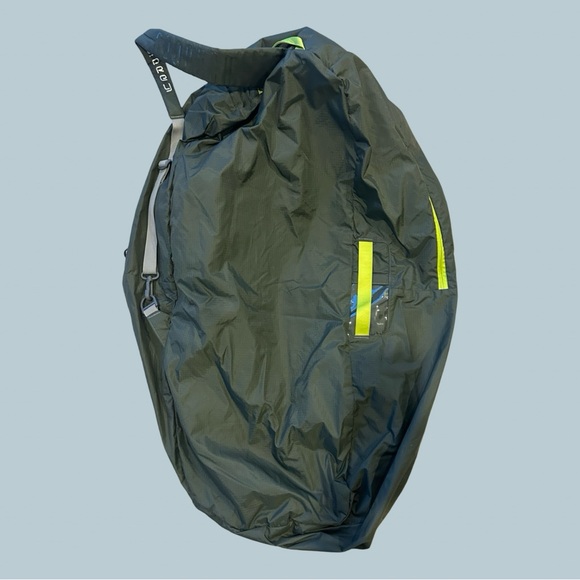 Osprey Airport Bag - Medium - Picture 3 of 6